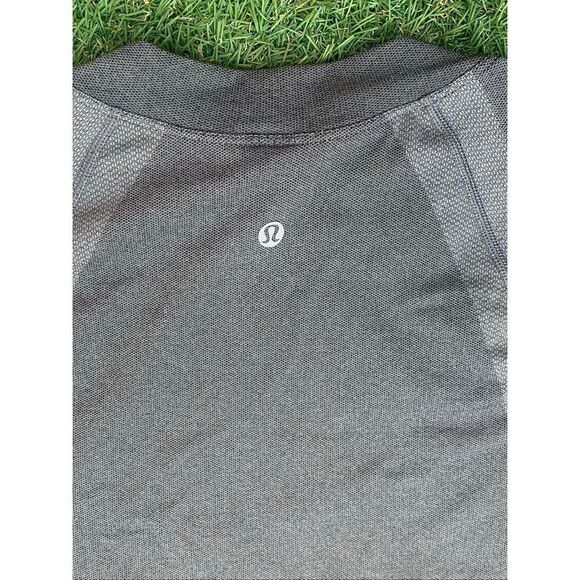 LULULEMON training TECH gray SHORT SLEEVE SEAMLESS T SHIRT TOP sz 8 - Picture 5 of 7